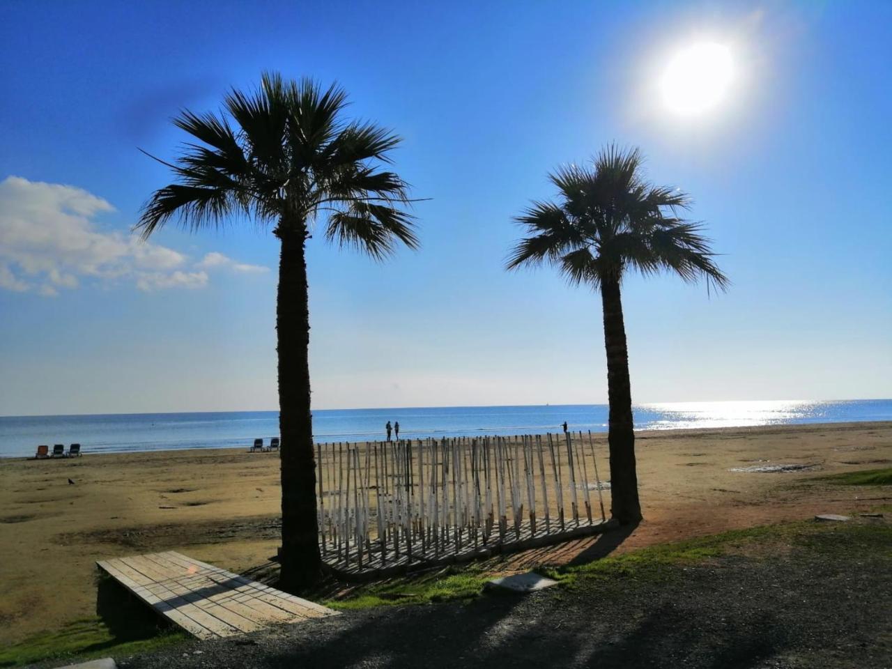 Ithaki Phinikoudes Apartment No. 202 Larnaca Buitenkant foto